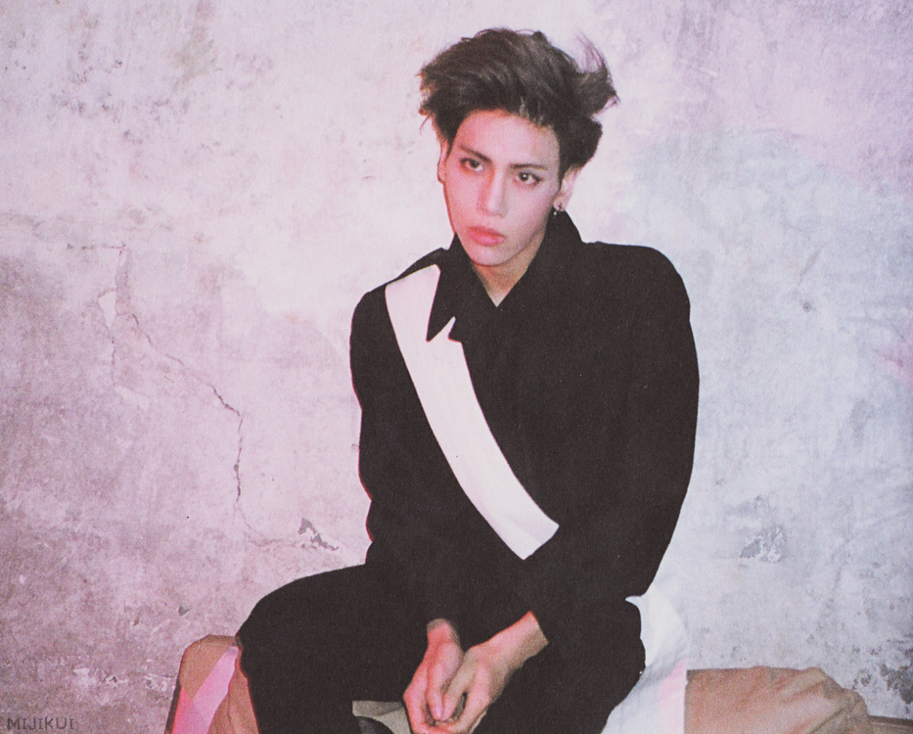 [LQ/SCANS]  Jonghyun @ 'BASE' The First Mini Album Tumblr_nj0o03tCeQ1rc63cko1_1280