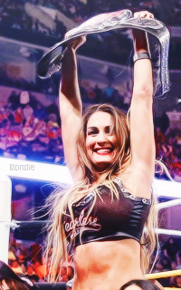 Nikki Bella Tumblr_nvrmo3l3pF1qiiwoqo6_250