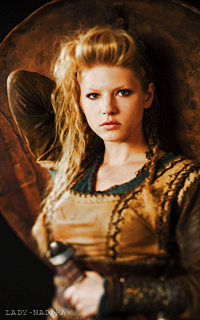 Katheryn Winnick Tumblr_nel0a0XtbY1trd3zko2_250