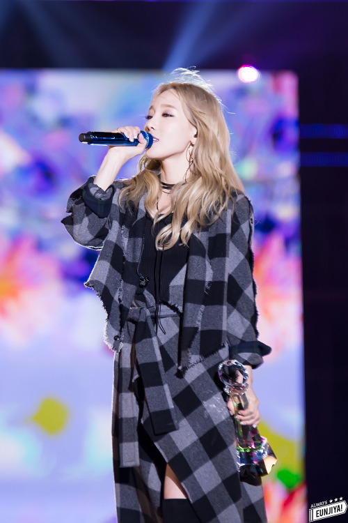 [PIC][06-10-2015]Hình ảnh mới nhất từ chuỗi hoạt động quảng bá cho Mini Album "I" của TaeYeon - Page 7 Tumblr_nwpe0iUqib1sewbc1o1_500