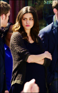 Phoebe Tonkin Tumblr_nu5neenmFb1s2y5bao3_250