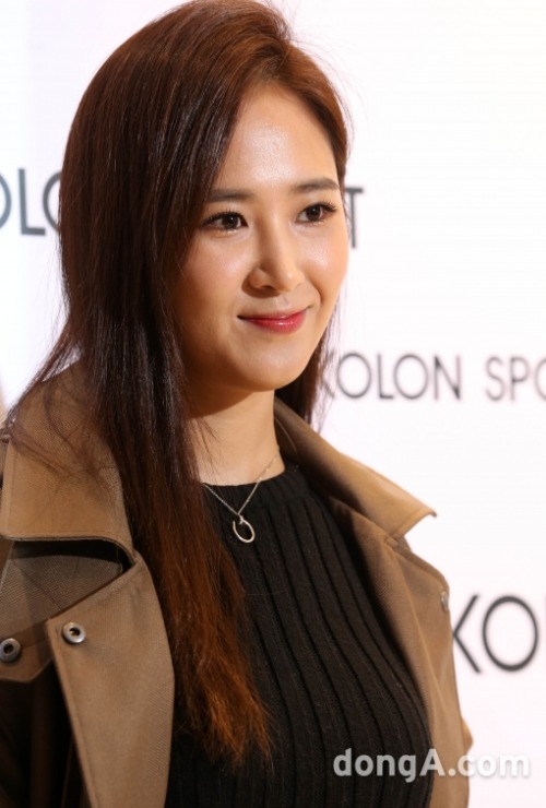 [PIC][29-01-2015]Yuri và HyoYeon tham dự sự kiện "Kolon Sport 2015 S/S Collection" vào chiều nay Tumblr_nixu0m1Axy1sewbc1o1_500