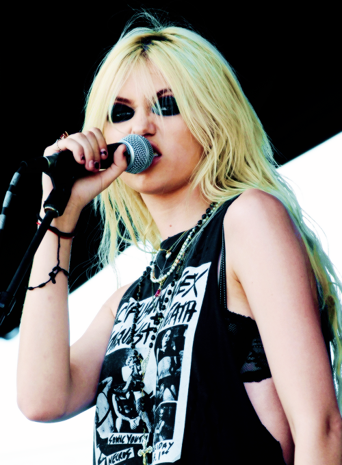 ;taylor momsen.♡ - Página 5 Tumblr_mt36z6pVeG1qlk6zzo1_500