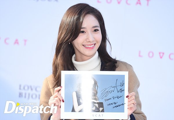 [PIC][24-10-2015]YoonA tham dự buổi fansign cho thương hiệu "LOVCAT" vào chiều nay Tumblr_nwptkubAyR1sewbc1o3_1280