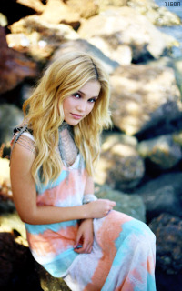 Olivia Holt Tumblr_ne9vmeCxbe1s9w63to4_250