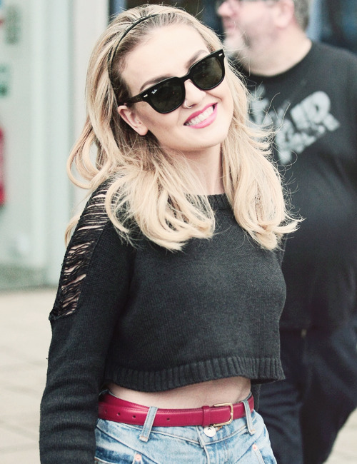 ;perrie edwards♡ - Página 10 Tumblr_mxt78yn5JX1sfadjxo1_500