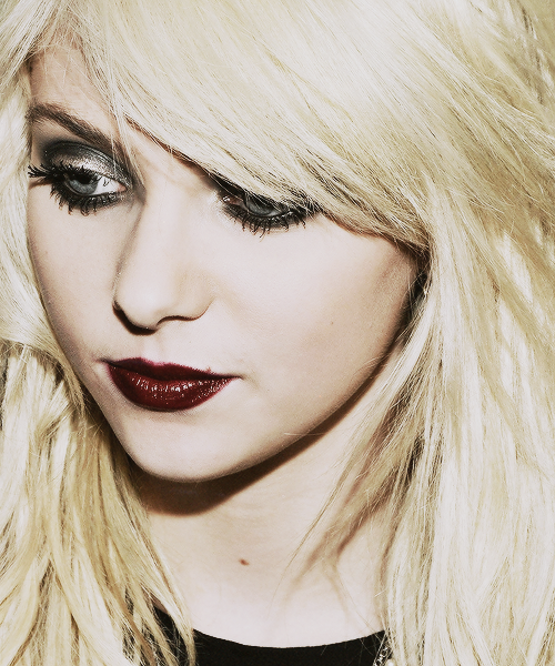 ;taylor momsen.♡ - Página 3 Tumblr_mc7mni6QOC1qiltrvo1_500