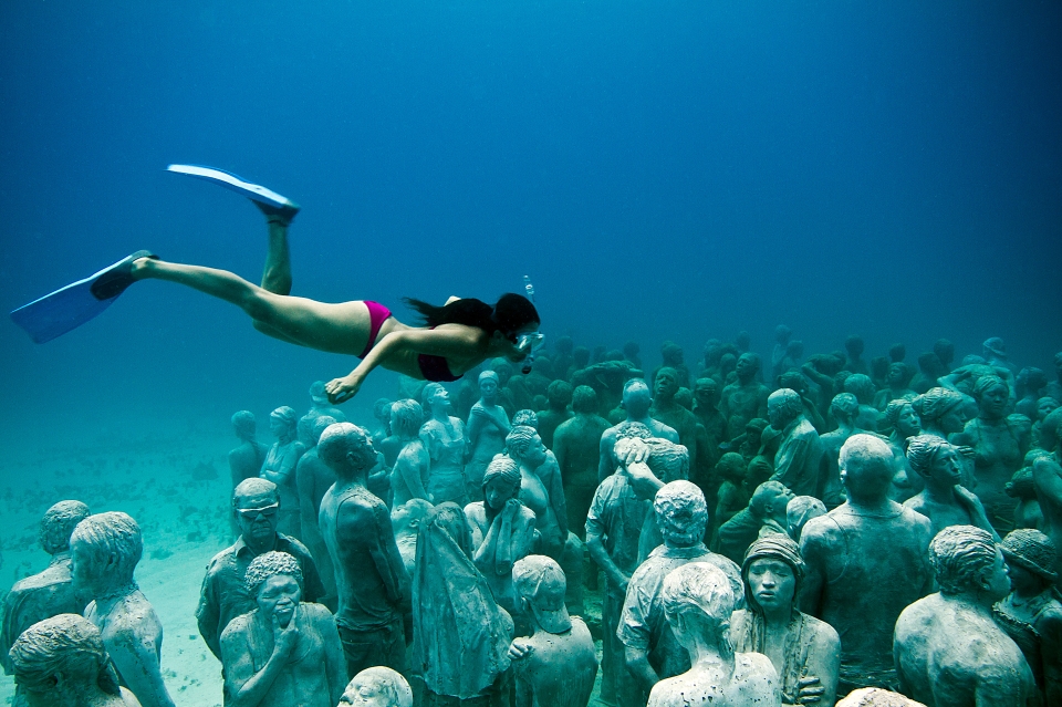 Las esculturas submarinas de Jason deCaires Silent_evolution_005_jason-decaires-taylor_sculpture