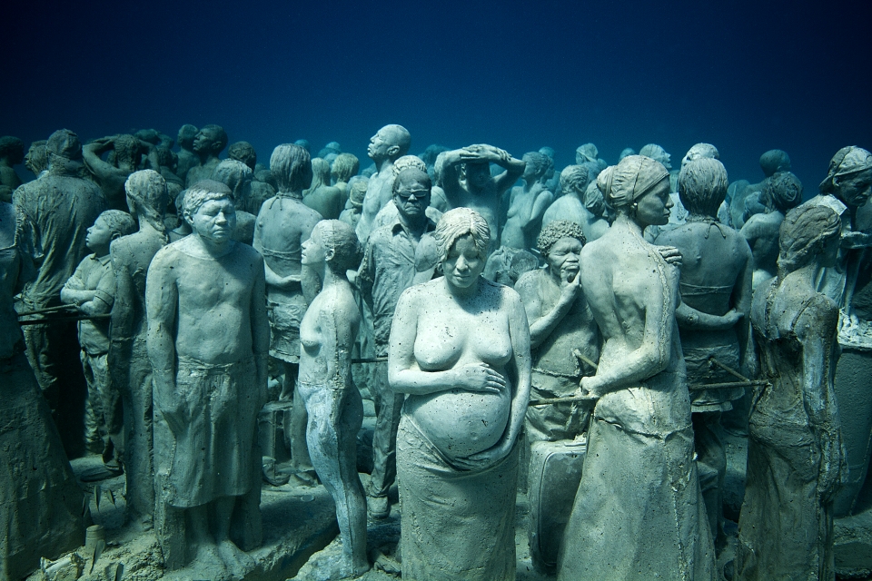 Las esculturas submarinas de Jason deCaires Silent_evolution_020_jason-decaires-taylor_sculpture