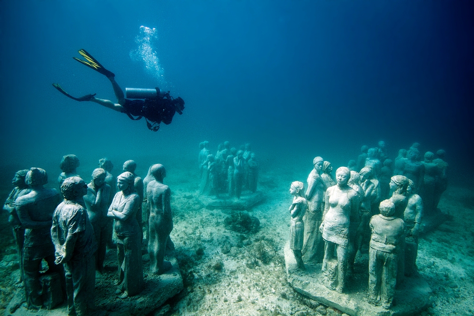 Las esculturas submarinas de Jason deCaires Silent_evolution_022_jason-decaires-taylor_sculpture