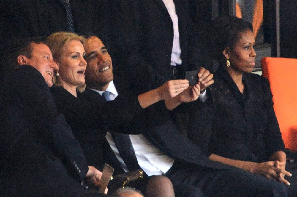 La Casa Real y sus Habitantes. Obama-thorning-selfie-121213-