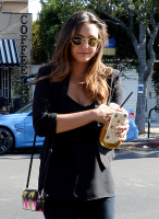 Nina Dobrev with Hilary at Alfred Coffee & Kitchen in West Hollywood (July 29) 2voH73QJ