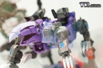 [Combiners Tiers] FANSPROJECT SAURUS RYU-OH aka DINOKING - Sortie 2015-2016 - Page 2 4ROKS7e4