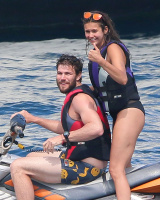 Nina Dobrev and Asustin Stowell enjoy the ocean off the cost the French Riviera (July 26) 59Gf2o6Y