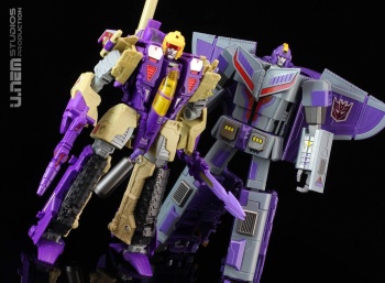 [Machine Boy/Fancy Cell Toys] Produit Tiers - FC-X01 Transportation Captain - aka Astrotrain 5ua5fz3P