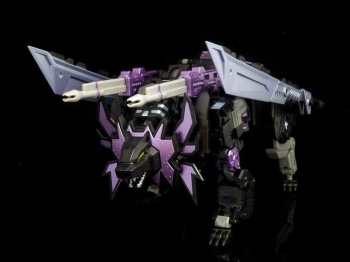 [Mastermind Creations] Produit Tiers - R-02 à R-06 Feral Rex (aka Prédacons G1) + R-20N Nero Rex (aka Prédacons Noir) - Page 3 74f43qU4