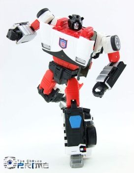 [Masterpiece] MP-12 Sideswipe/Frérot (rouge) ― MP-12G Sideswipe/Frérot G2 (noir) ― MP-12T Tigertrack/Tigrevoie (jaune) + MP-14C Clampdown/Châtimo (blanc) - Page 6 REOEh8Ao