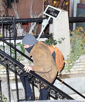 28 Enero - Nuevas Fotos de Rob en NY, hoy!!!! Rw8Dw1A1