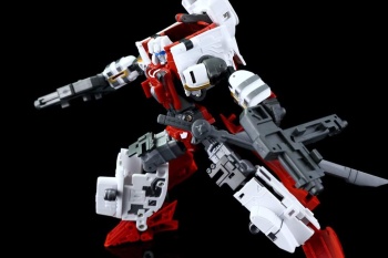 [MakeToys] Produit Tiers - Gamme MT - Basé sur les BD TF d'IDW - Page 11 AKNn5fDi