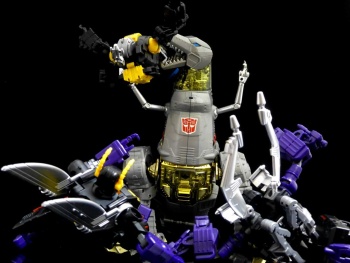 [Masterpiece Tiers] BADCUBE EVIL BUG CORP aka INSECTICONS - Sortie Septembre 2015 - Page 2 FOIe0nFG