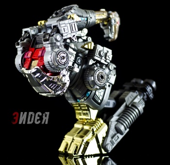 [Combiners Tiers] G-CREATIONS SHURAKING aka COMBINER DINOBOT - Sortie 2015-2016 - Page 2 FXjrggg9