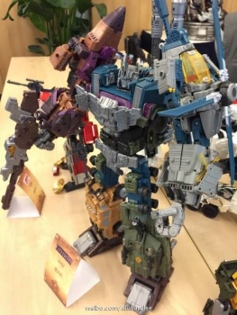 [Combiners Tiers] WARBOTRON WB-01 aka BRUTICUS - 2014-2015 GZzKOcRO