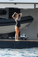 Nina Dobrev vacationing with friends in Saint-Tropez (July 21) HaItTGpb