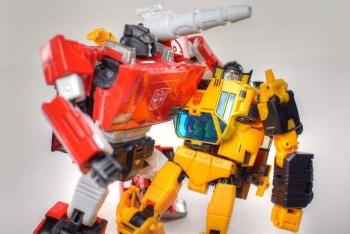 [Masterpiece Tiers] BADCUBE OTS-08 SUNSURGE aka SUNSTREAKER - Sortie Janvier 2016 - Page 4 IDAYUGKT