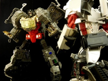 [Combiners Tiers] G-CREATIONS SHURAKING aka COMBINER DINOBOT - Sortie 2015-2016 - Page 4 PaRu5OYY