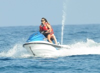 Nina Dobrev vacationing with friends in Saint-Tropez (July 21) QFJHuH7P