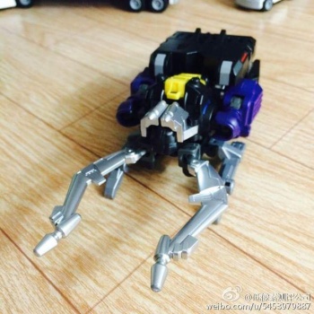 [Masterpiece Tiers] BADCUBE EVIL BUG CORP aka INSECTICONS - Sortie Septembre 2015 - Page 2 ZesWji7Q