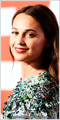 Alicia Vikander 19908789_6ziRV