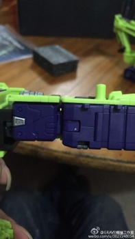 [Toyworld] Produit Tiers - Jouet TW-C Constructor aka Devastator/Dévastateur (Version vert G1 et jaune G2) - Page 3 3TZKuSvh