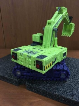 [Toyworld] Produit Tiers - Jouet TW-C Constructor aka Devastator/Dévastateur (Version vert G1 et jaune G2) - Page 3 CYsgWKCj