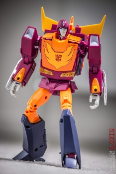 [Masterpiece] MP-28 Hot Rod/Météorite ― MP-40 Targetmaster Hot Rod/Météorite - Page 3 KKnTpttH