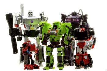 [Combiners Tiers] GENERATION-TOY GRAVITY BUILDER aka DEVASTATOR - Sortie 2015-2016 - Page 10 KN02tNsu