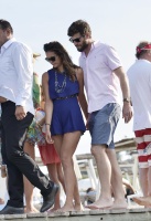 Nina Dobrev with her boyfriend Austin Stowell in Saint-Tropez (July 24) MUl67xof