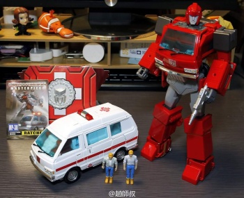 [Masterpiece] MP-30 Ratchet/Mécano - Page 3 NvRT4t92