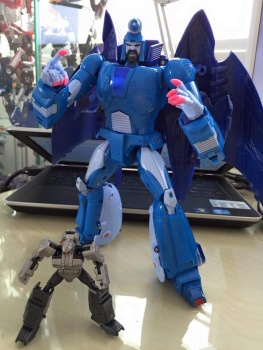 [Masterpiece Tiers] X-TRANSBOTS MX-II ANDRAS aka SCOURGE - Sortie Novembre 2015 - Page 5 ORBo6QFm