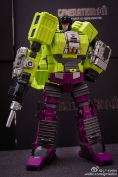 [Combiners Tiers] GENERATION-TOY GRAVITY BUILDER aka DEVASTATOR - Sortie 2015-2016 - Page 8 TJza6M3L