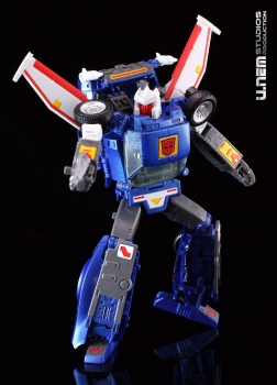 [Masterpiece] MP-25 Tracks/Le Sillage (bleu) ― MP-25L LoudPedal/Tapageur (noir) ― MP-26 Road Rage/Rageuse (rouge) - Page 4 ZoD4ldTc