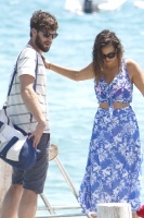 Nina Dobrev with her boyfriend Austin Stowell in Saint-Tropez (July 24) TCiolpfF