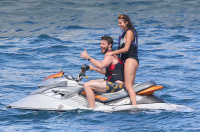 Nina Dobrev and Asustin Stowell enjoy the ocean off the cost the French Riviera (July 26) UXTbNGyn