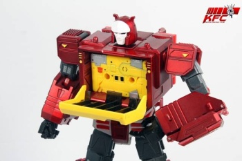 [Masterpiece Tiers] KFC TOYS TRANSISTOR aka BLASTER - Sortie Novembre 2014 W6t5EeXF