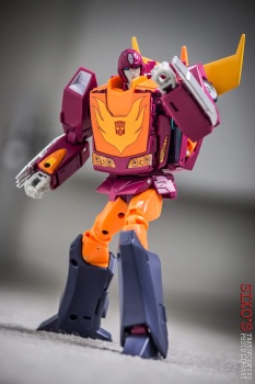 [Masterpiece] MP-28 Hot Rod/Météorite ― MP-40 Targetmaster Hot Rod/Météorite - Page 3 ZE7c1ZaO