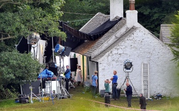 30 Agosto - Algunas fotos desde el set de "The Lost City Of Z" que filmó en Strangford Lough a principios de esta semana!!! ZaCpkGQS