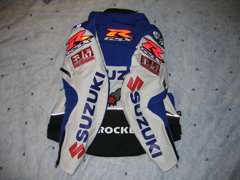 mes nouveaux achats de "pilote" gsxr. Joe%20rocket%202