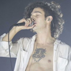 ☪Matty Healy. Tumblr_o7w2dfpAcX1uzog9so5_250