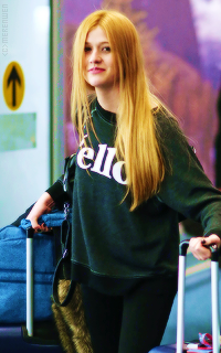 Katherine McNamara Tumblr_noercuFPzm1s2y5bao6_250