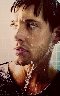 Jensen Ackles Tumblr_m51qmuWUNr1rxdqlwo4_250